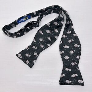 Wild Ties 🧑‍🚀 Astronaut Bow Tie Multicolored Unisex Formalwear Accessory